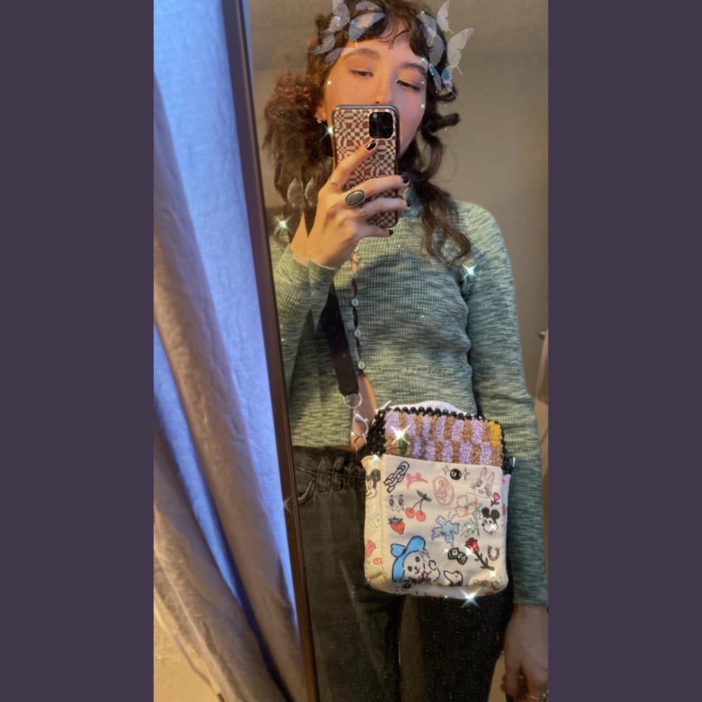 SOLD 🤎🤍The Kismet sporty bag in Doodle print ~ Sample Sale - Picture 5 of 5